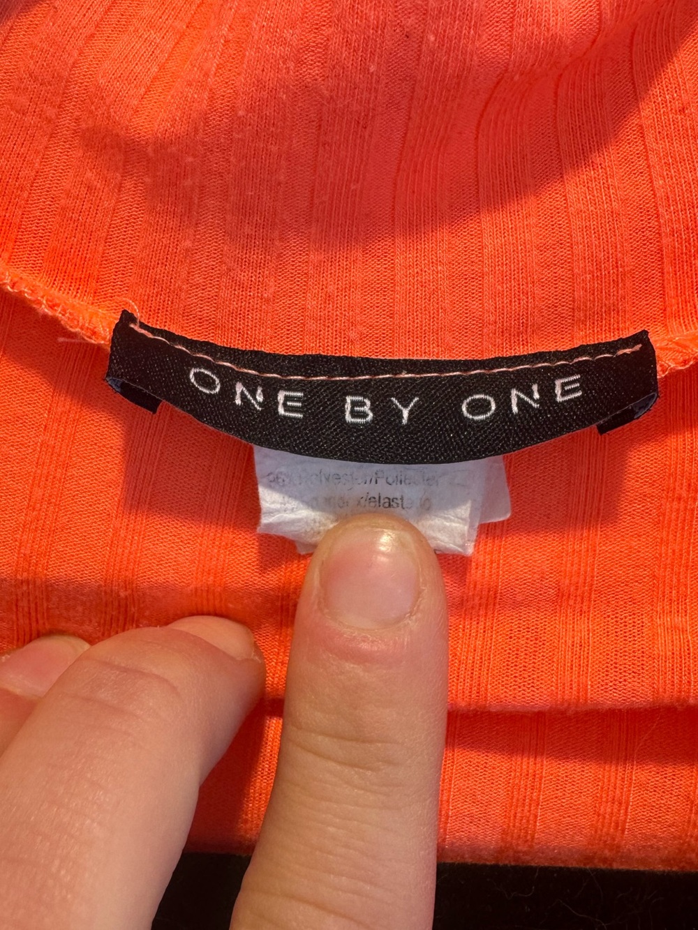 One by One Cropped Top - Picture 5 of 5